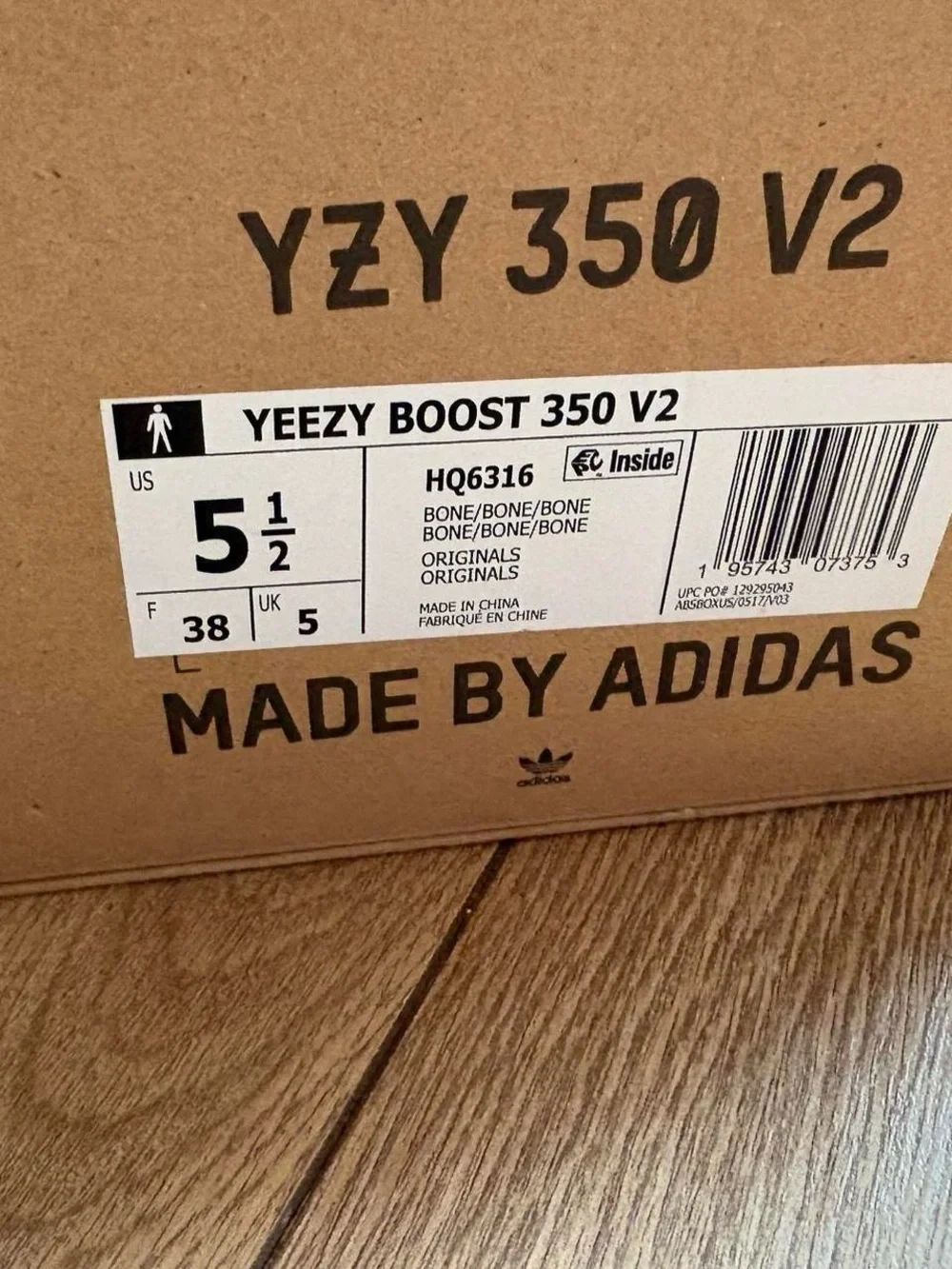 adidas Yeezy Boost 350 V2 - Bone